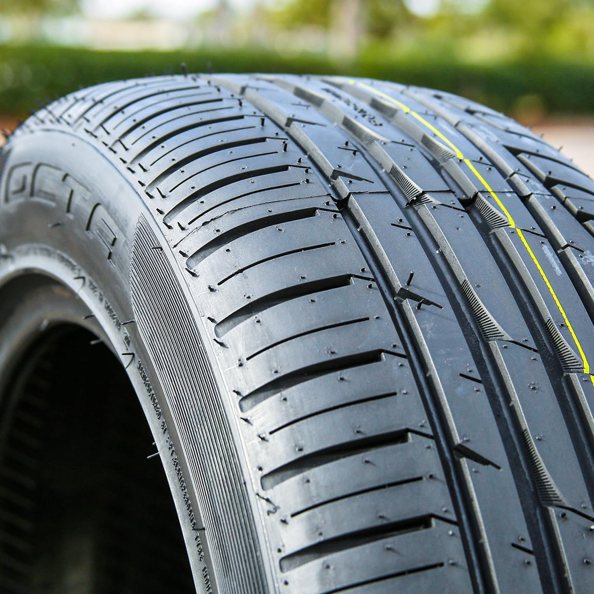 2 x 215/60R16 99V XL All Season Performance Tires Z368482
